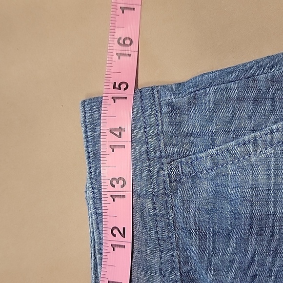 GAP Size 0 Chambray Blue 3" Shorts, Gently Used Condition - Picture 4 of 10